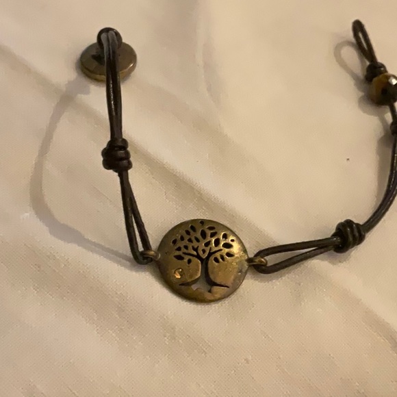 Tree of Life bracelet with beautiful silver bird as. Surprise! Perfect leather. - Picture 3 of 4